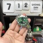 Rolex Submariner Series 116610LV-0002, Green Hulk, 40mm size. - 图片 3