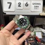 Rolex Submariner Series m126610lv-0002, New Green Hulk "STARBUCK" Genuine Green Ceramic Bezel Black Dial,Added the function of reverse calendar adjustment, ?41mm size. - 图片 3