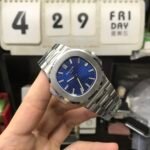 Patek Philippe Nautilus series 57111P, 40th Anniversary Edition with Blue Dial, 40mm size. - 图片 3