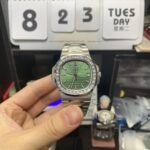 Patek Philippe Nautilus series 57111300A-001, Olive Green Dial with Square Diamond Bezel, 40mm Size. - 图片 9