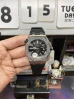 Audemars Piguet Royal Oak Offshore Series 15703ST.OO.D002CA.01, black dial, 42mm Size. - 图片 3