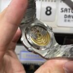 Patek Philippe Nautilus series 57111A-014, Olive Green Dial with Steel Bracelet, 40mm Size. - 图片 5