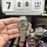 Rolex Datejust series m126234-0047, Palm Leaf Pattern on a Green Dial, 36mm size, Jubilee stainless steel bracelet. - 图片 2