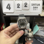 Vacheron Constantin Overseas series 4500V, BLACK Dial with rubber Bracelet, 41.5mm Size.