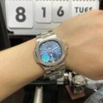 Patek Philippe Nautilus series 57261A-014, Blue Dial Steel Bracelet, Moon Phase Calendar Central Month and Week Display, 40.5mm Size. - 图片 12