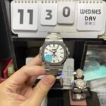 Patek Philippe Nautilus series 57261A-010, White Dial, Complete Month Day Date and Moon Phase Functions, 40.5mm Size. - 图片 2