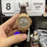 Patek Philippe Nautilus series 5711R, Rose Gold Case Grey Dial, 40mm Size. - 图片 2