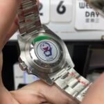 Rolex Submariner Series m126610lv-0002, New Green Hulk "STARBUCK" Genuine Green Ceramic Bezel Black Dial,Added the function of reverse calendar adjustment, ?41mm size. - 图片 4