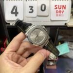 Patek Philippe Nautilus series 5711G-001, Grey Dial with Alligator Leather Strap, 40mm Size. - 图片 4