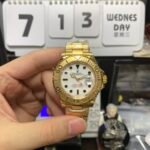Rolex Yacht-Master Series 16628, White Dial Yellow Gold Case Bracelet Black Markings, 40mm Size. - 图片 2