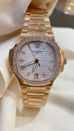 Patek Philippe Nautilus Sporty Elegance Series 71181200R-001, Silver Dial, 35.2mm size WOMEN - 图片 2