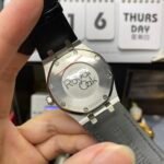 Audemars Piguet Royal Oak Series 26124ST.OO.D018CR.01, Silver Case Black Dial, 39mm Size. - 图片 3
