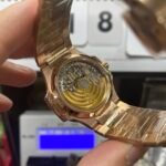 Patek Philippe Nautilus series 71181200R-010, All Rose Gold Case with Diamond Bezel, 35.2mm Size WOMEN - 图片 4