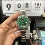 Rolex Submariner Series 116610LV-0002, Green Hulk, 40mm size. - 图片 13