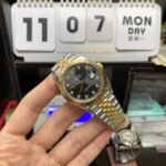Rolex Datejust series m126333-0006, two-tone gold case black dial with diamond markers and a five-link two-tone gold bracelet, 41mm size. - 图片 9