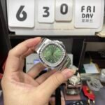 Patek Philippe Nautilus series 57111300A-001, Olive Green Dial with Square Diamond Bezel, 40mm Size. - 图片 4