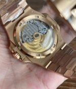 Patek Philippe Nautilus series 5711 Rose Gold Case with grey Dial Steel Bracelet, 40mm Size. - 图片 10