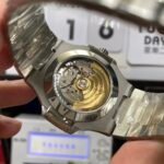 Patek Philippe Nautilus series 57261A-014, Blue Dial Steel Bracelet, Moon Phase Calendar Central Month and Week Display, 40.5mm Size. - 图片 10