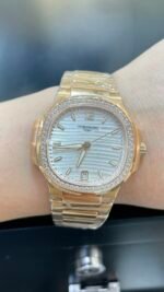 Patek Philippe Nautilus Sporty Elegance Series 71181200R-001, Silver Dial, 35.2mm size WOMEN - 图片 8