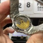 Patek Philippe Nautilus series 71181A-010, White Dial with Steel Bracelet Version, 35.2mm size. - 图片 5