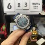 Patek Philippe Nautilus series 5724G-001, Square Diamond Bezel Blue Dial Blue Leather Strap, 40mm size. - 图片 3
