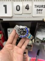 Rolex GMT-Master II Series Watch Model M126710BLNR-0002 (Blue and Black Bezel) 40mm - 图片 3