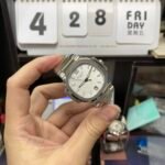 Patek Philippe Nautilus series 71181A-010, White Dial with Steel Bracelet Version, 35.2mm size. - 图片 6