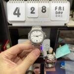 Patek Philippe Nautilus series 71181A-010, White Dial with Steel Bracelet Version, 35.2mm size. - 图片 2