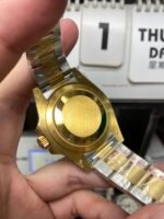 Rolex GMT-Master II Series Watch model 116718-LN-78208 Green Dial 40mm - 图片 4