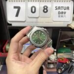 Patek Philippe Nautilus series 57111A-014, Olive Green Dial with Steel Bracelet, 40mm Size. - 图片 3