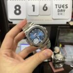 Patek Philippe Nautilus series 57261A-014, Blue Dial Steel Bracelet, Moon Phase Calendar Central Month and Week Display, 40.5mm Size. - 图片 9